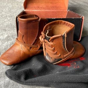 Freebird Baby Coal in Cognac. 6-12 months